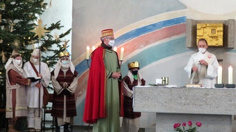 Sternsingergottesdienst der Gemeinden Maria Hilf und St. Anton 2022
