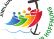 Logo des Heiligen Jahrs 2025 mit Text "Jubiläum 2025" und "Pilger der Hoffnung" mit einem Kreuz, das in einem Anker mündet und bunten stilisierten Pilgern