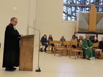 Eine Stunde Zeit -- Pfr Weich