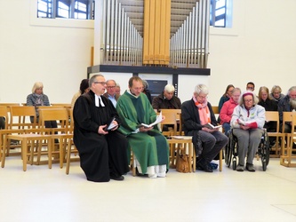 Eine Stunde Zeit -- Pfr Weich