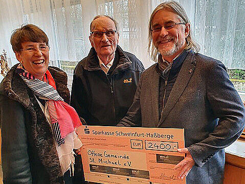 Scheckübergabe Offene Gemeinde St. Michael e.V. Bild: Scheckübergabe Offene Gemeinde St. Michael e.V.