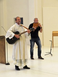 Gitarre und Panflöte