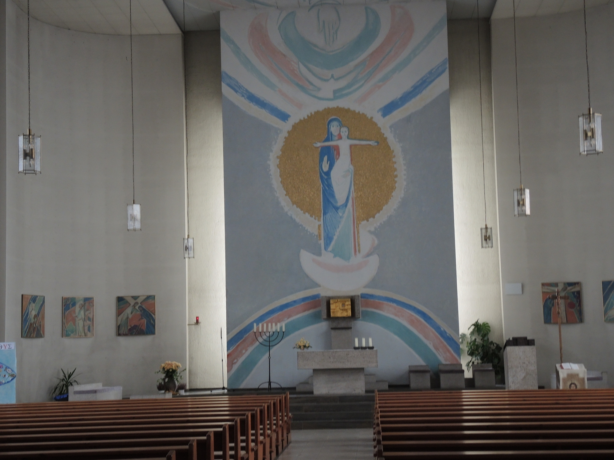 Bild: Kirchenraum Maria Hilf