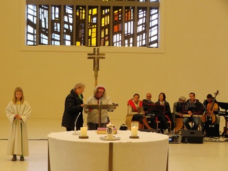 Eine Stunde Zeit -- Pfr Weich