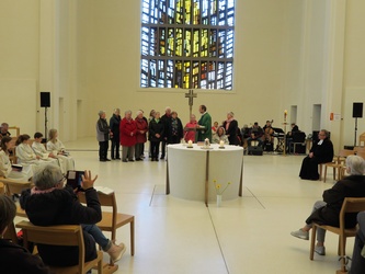 Eine Stunde Zeit -- Pfr Weich