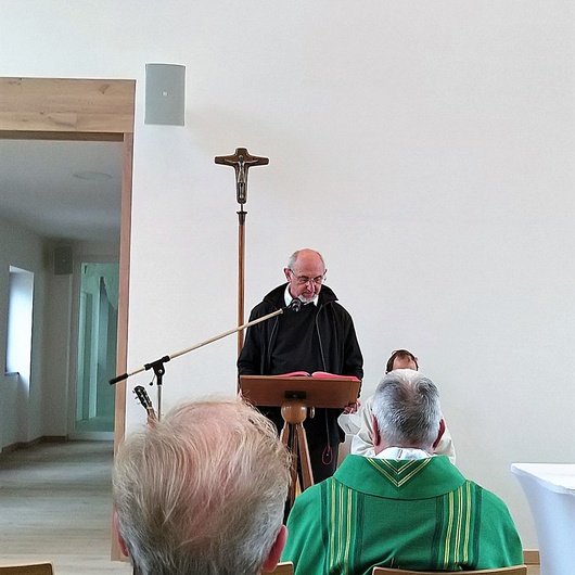 erster Gottesdienst im neuen Pfarrsaal