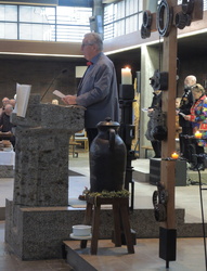 Bild: Dieter Rückert bei der Lesung